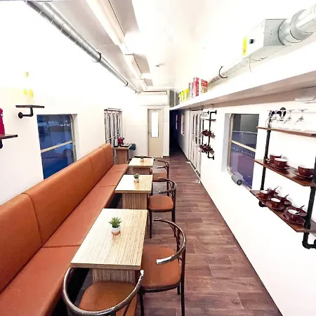 Uebernachten Im Nostalgischen Bahnwaggon Bogen Exterior photo