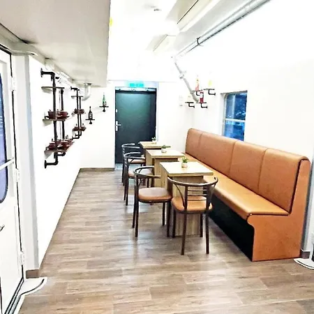 Uebernachten Im Nostalgischen Bahnwaggon Bogen Exterior photo