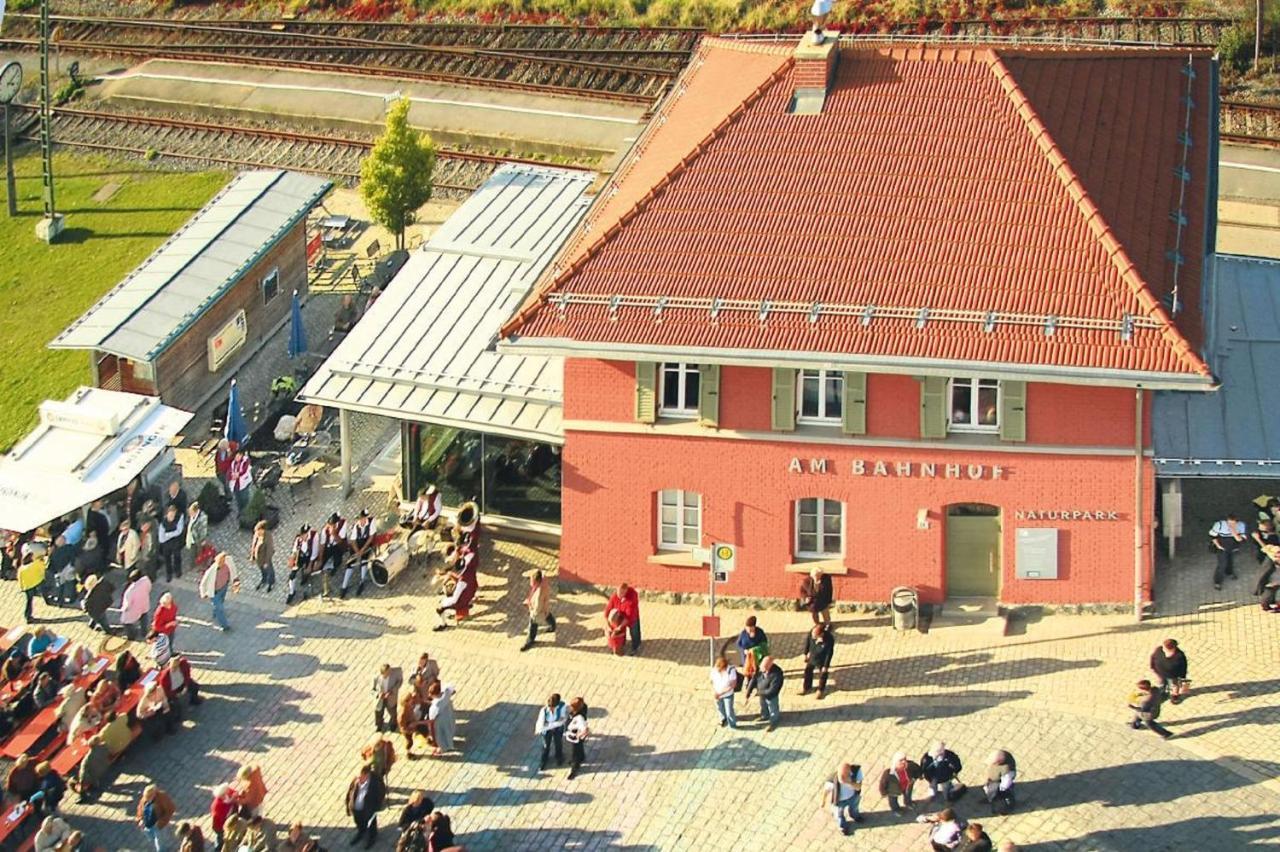 Uebernachten Im Nostalgischen Bahnwaggon Apartment