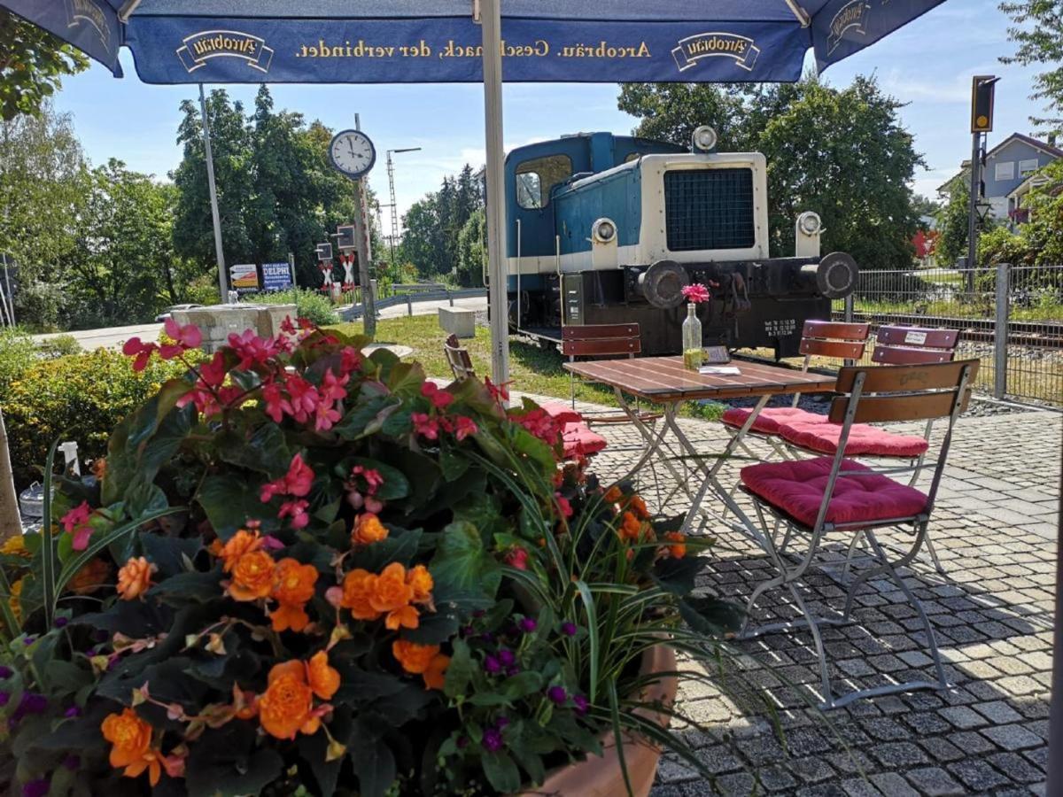 Uebernachten Im Nostalgischen Bahnwaggon Bogen